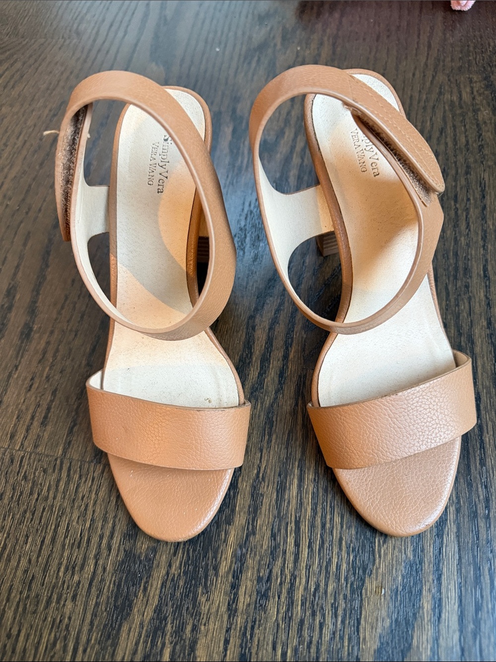 Simply Vera Vera Wang Tan Leather Ankle Strap Sandals